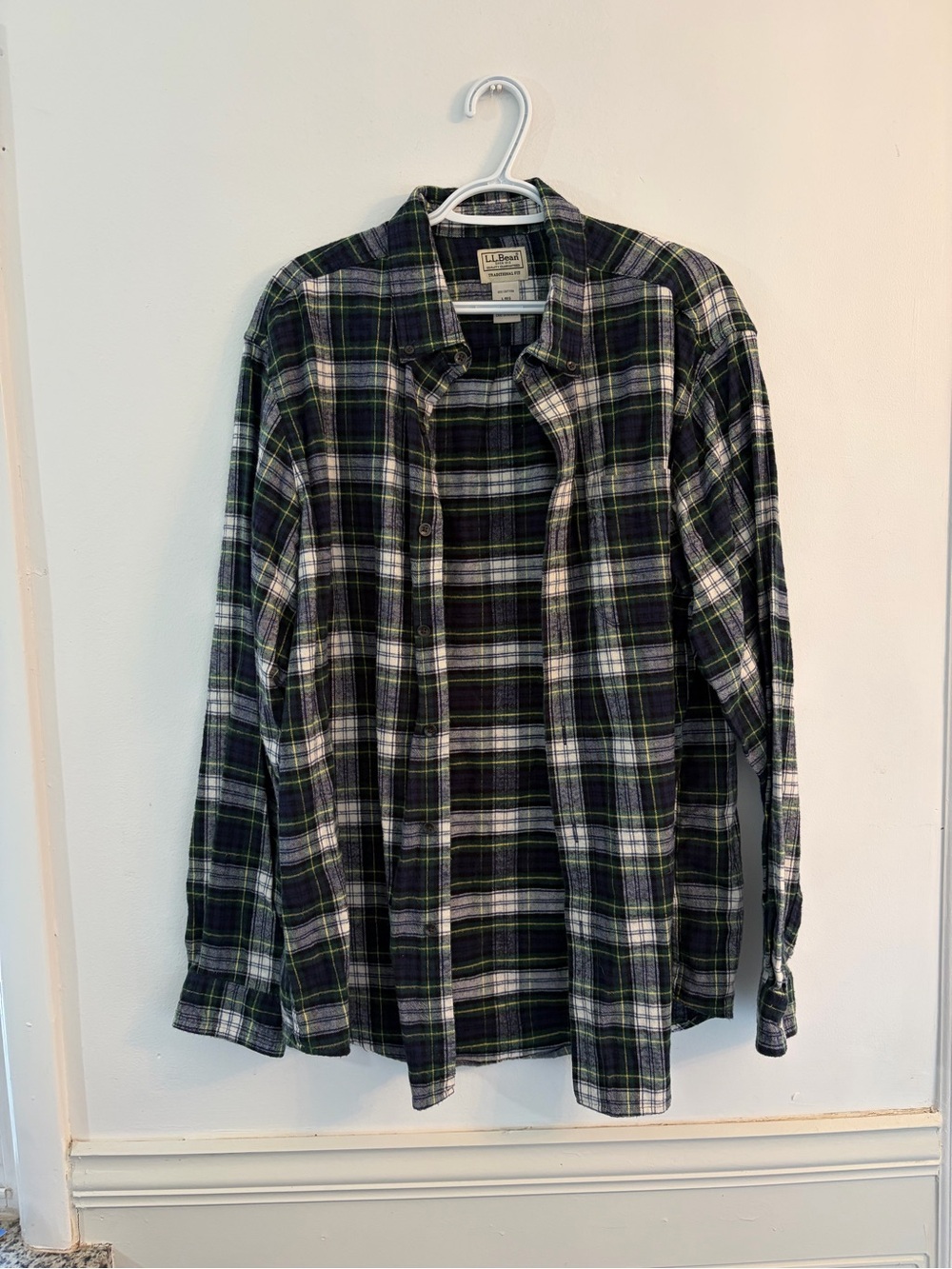 L.L. Bean Men's Dark Green and Navy Plaid Button-Down Shirt Size Large Tall